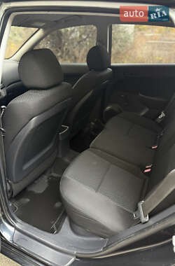 Хэтчбек Hyundai i30 2011 в 