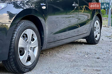 Хэтчбек Hyundai i30 2009 в 