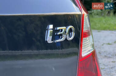 Хэтчбек Hyundai i30 2009 в 