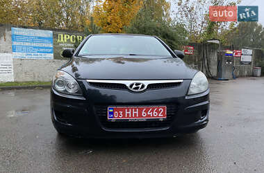 Хэтчбек Hyundai i30 2009 в 