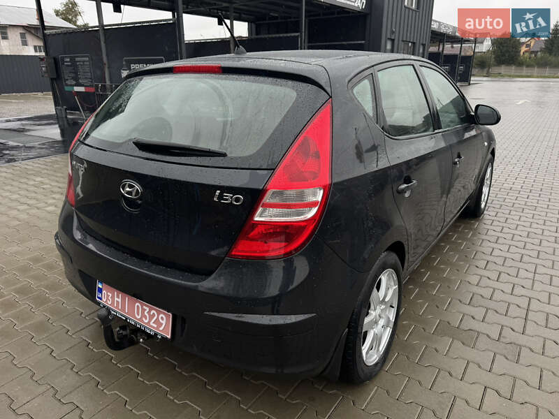 Хэтчбек Hyundai i30 2009 в Луцке