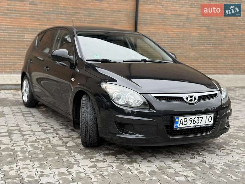 Хэтчбек Hyundai i30 2009 в Казатине
