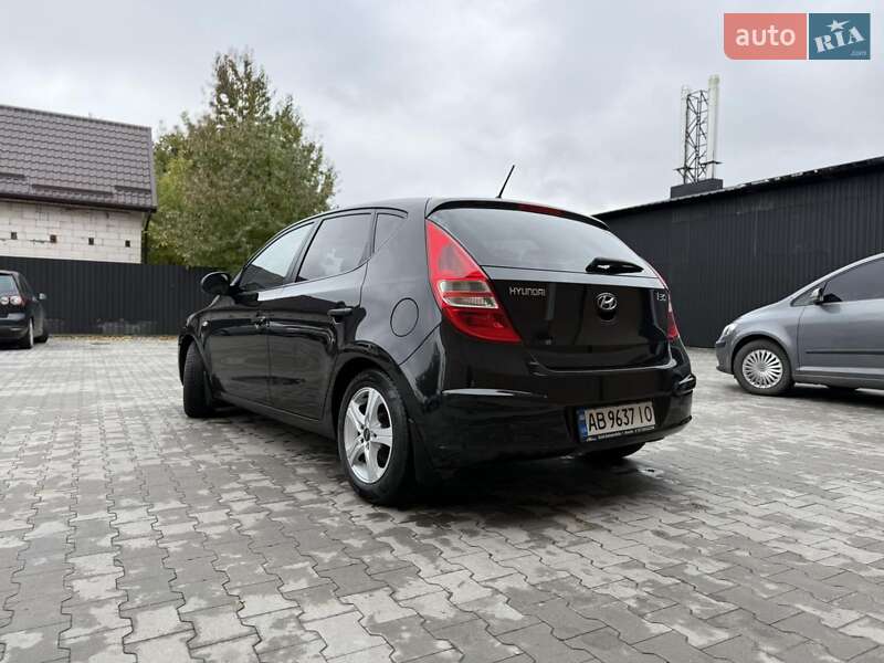 Хэтчбек Hyundai i30 2009 в Казатине