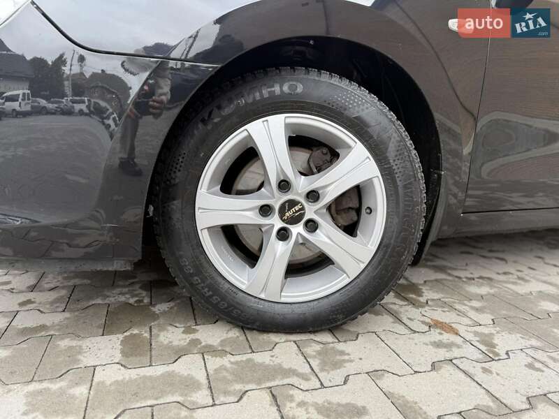 Хэтчбек Hyundai i30 2009 в Казатине
