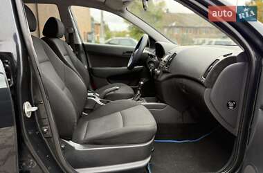 Хэтчбек Hyundai i30 2009 в 
