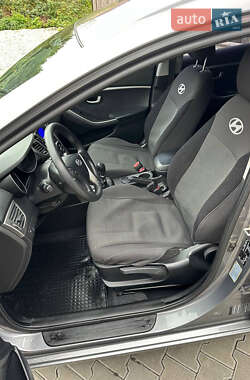 Универсал Hyundai i30 2013 в 