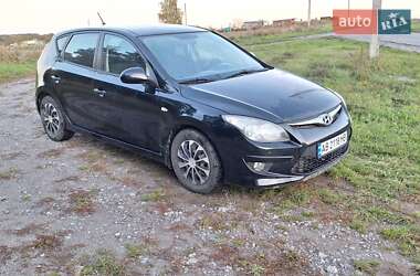 Хэтчбек Hyundai i30 2011 в Виннице