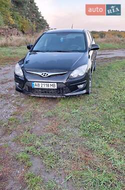 Хэтчбек Hyundai i30 2011 в 