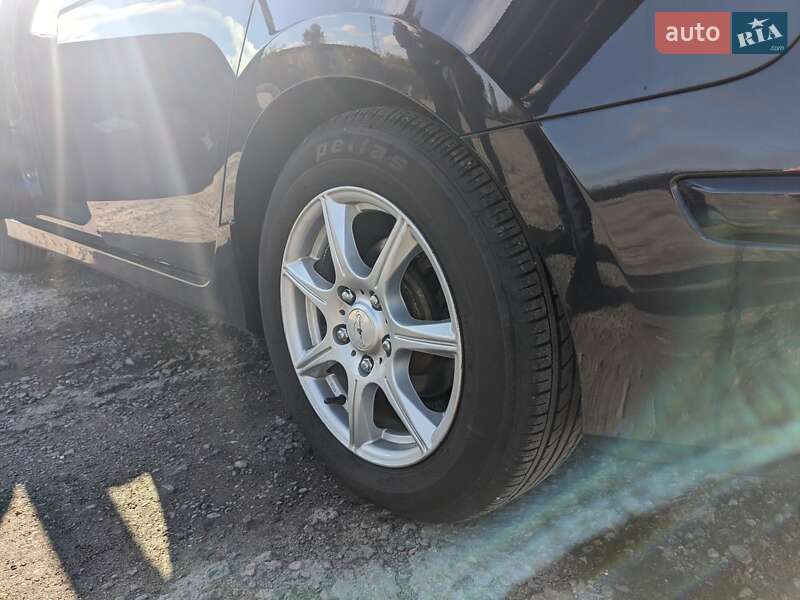 Универсал Hyundai i30 2011 в Ровно фото 23 Универсал Hyundai i30 2011 в Ровно