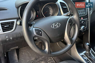 Хэтчбек Hyundai i30 2012 в 