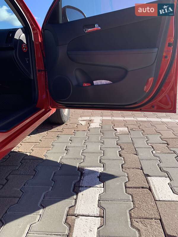 Хэтчбек Hyundai i30 2008 в Житомире