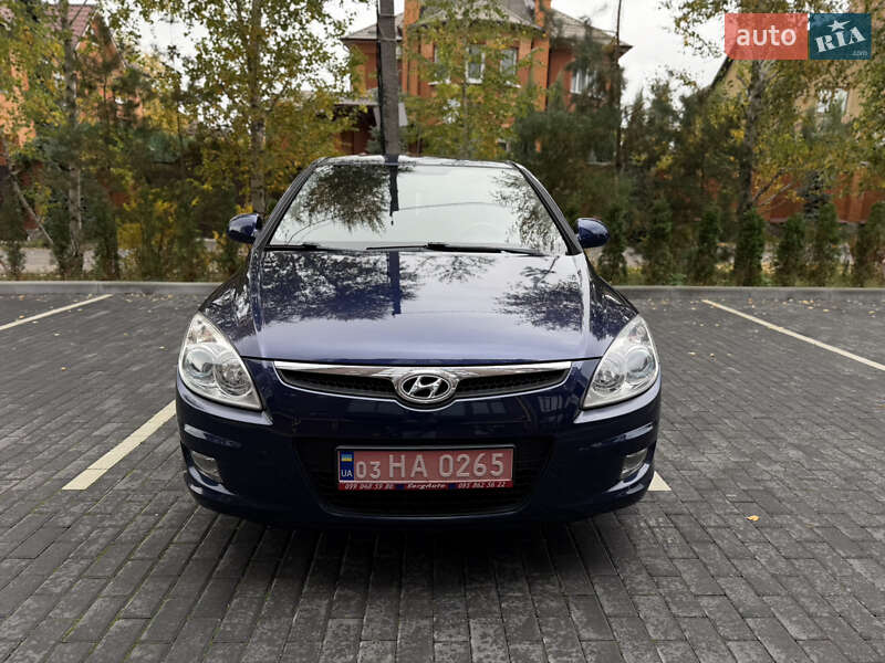 Хэтчбек Hyundai i30 2008 в Полтаве