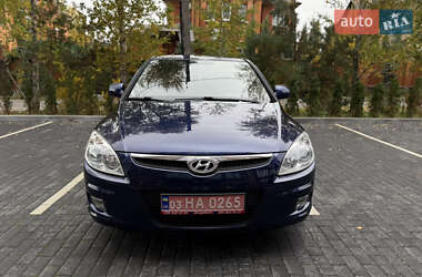 Хэтчбек Hyundai i30 2008 в 