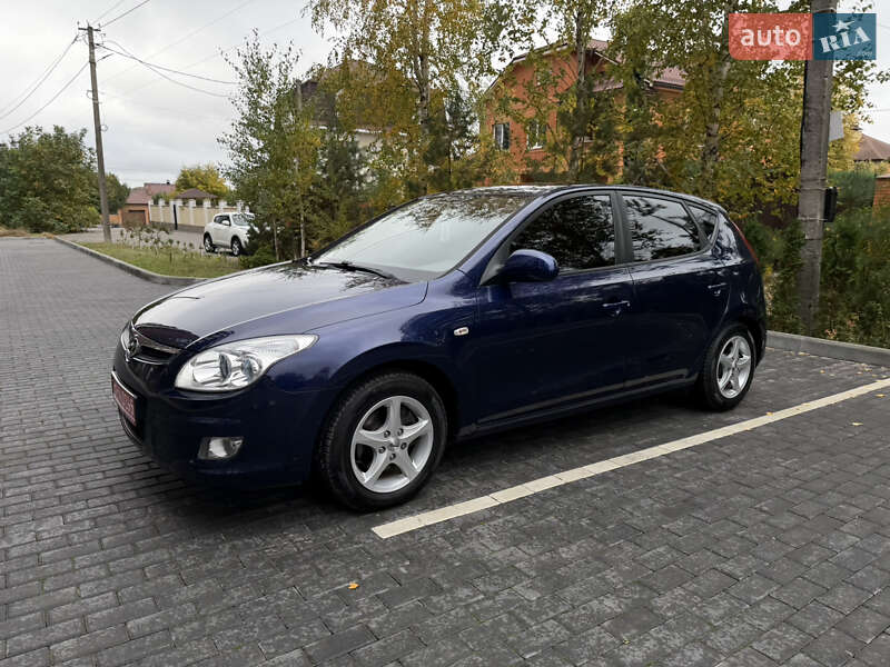 Хэтчбек Hyundai i30 2008 в Полтаве