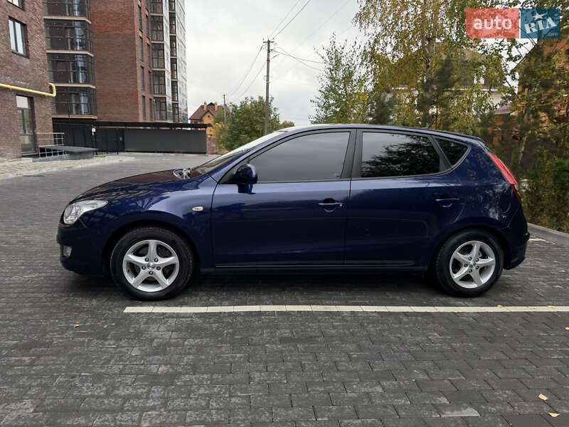 Хэтчбек Hyundai i30 2008 в Полтаве