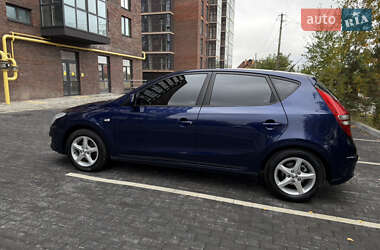 Хэтчбек Hyundai i30 2008 в 