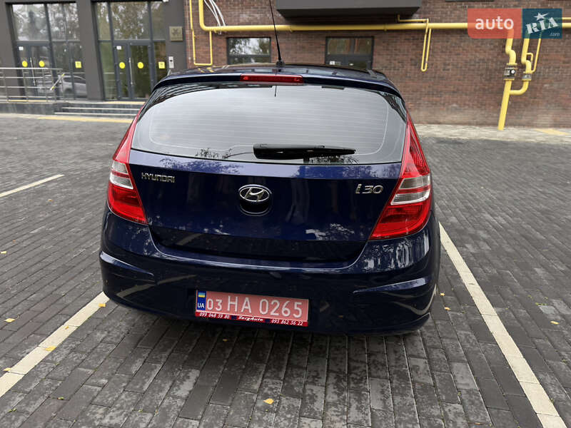 Хэтчбек Hyundai i30 2008 в Полтаве