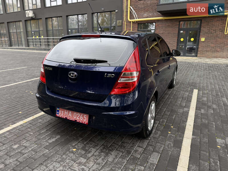 Хэтчбек Hyundai i30 2008 в Полтаве