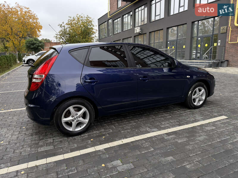 Хэтчбек Hyundai i30 2008 в Полтаве