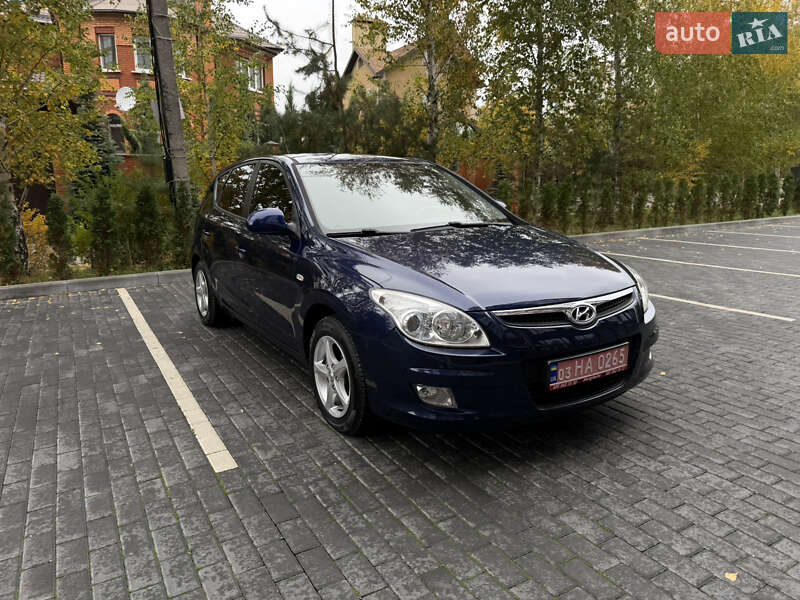 Хэтчбек Hyundai i30 2008 в Полтаве