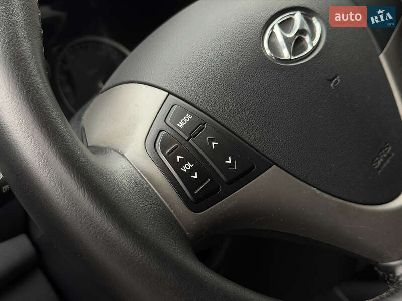 Хэтчбек Hyundai i30 2008 в Полтаве