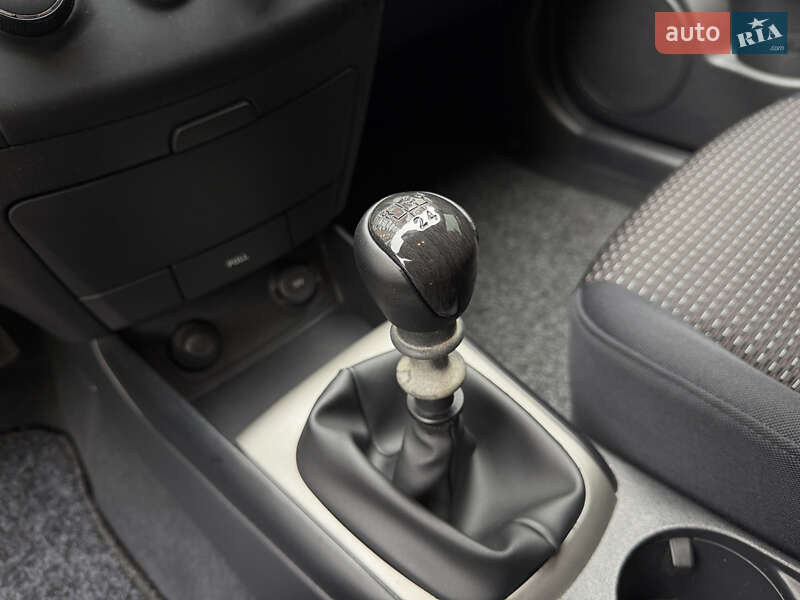 Хэтчбек Hyundai i30 2008 в Полтаве