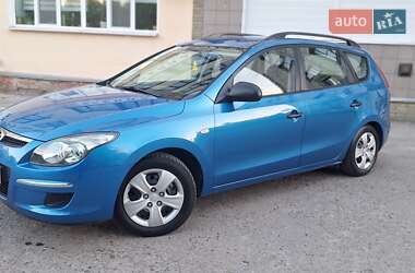 Универсал Hyundai i30 2010 в 