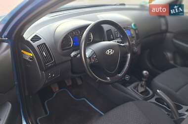 Универсал Hyundai i30 2010 в 