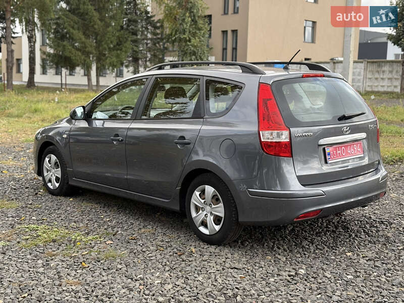 Универсал Hyundai i30 2010 в Луцке