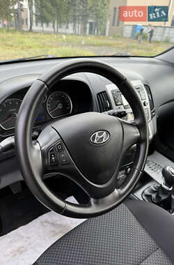 Универсал Hyundai i30 2010 в 