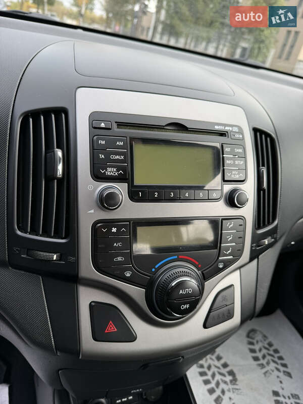 Универсал Hyundai i30 2010 в Луцке