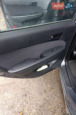 Хэтчбек Hyundai i30 2009 в 