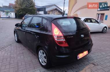 Хетчбек Hyundai i30 2009 в 