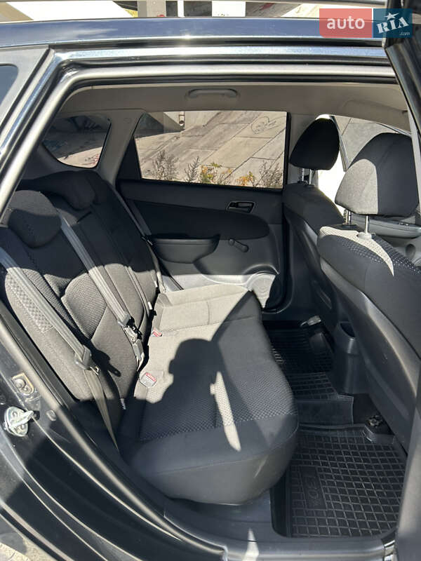 Универсал Hyundai i30 2011 в Виннице