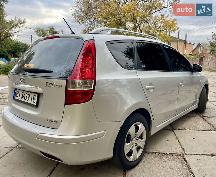 Універсал Hyundai i30 2010 в Лубнах
