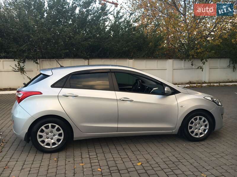 Хэтчбек Hyundai i30 2012 в Одессе фото 4 Хэтчбек Hyundai i30 2012 в Одессе