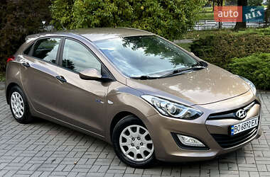 Хэтчбек Hyundai i30 2014 в 