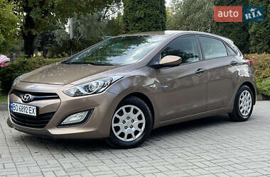 Хэтчбек Hyundai i30 2014 в 