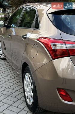 Хэтчбек Hyundai i30 2014 в 