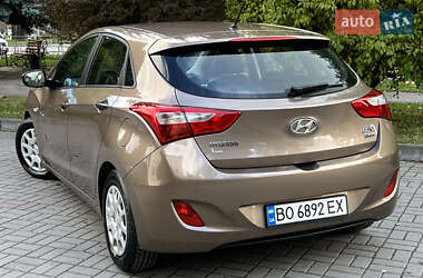 Хэтчбек Hyundai i30 2014 в 