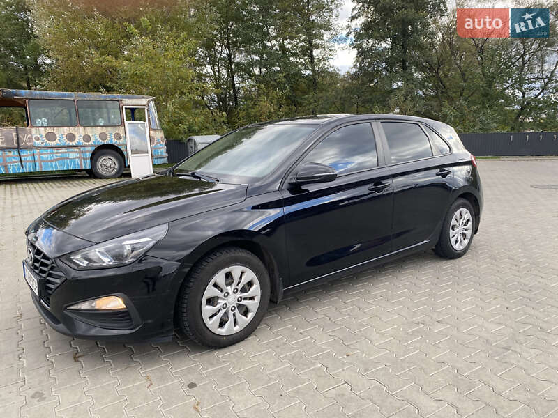 Хэтчбек Hyundai i30 2020 в Киеве