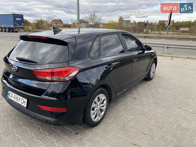 Хэтчбек Hyundai i30 2020 в Киеве