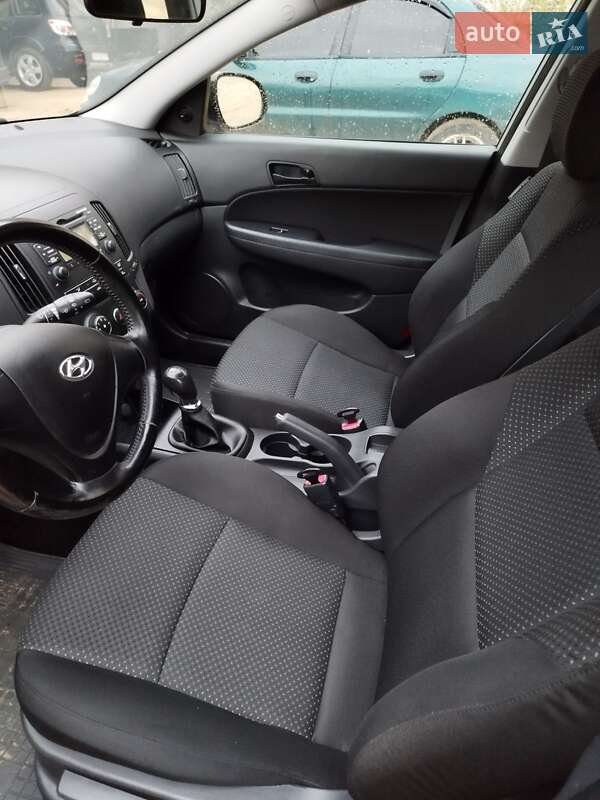 Универсал Hyundai i30 2010 в Белгороде-Днестровском