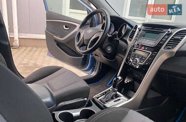 Хетчбек Hyundai i30 2012 в 