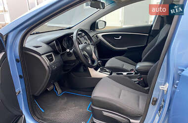 Хетчбек Hyundai i30 2012 в 