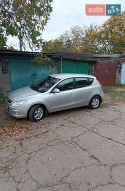 Хэтчбек Hyundai i30 2008 в 