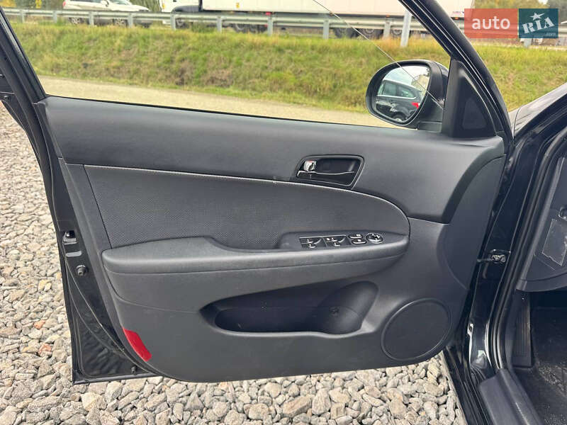 Универсал Hyundai i30 2009 в Стрые