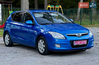 Хэтчбек Hyundai i30 2008 в 