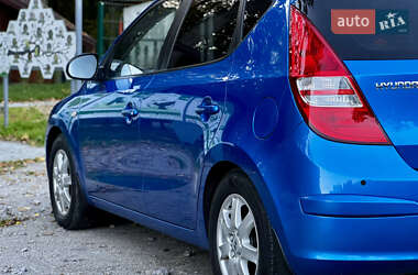 Хэтчбек Hyundai i30 2008 в 