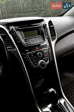 Хетчбек Hyundai i30 2012 в 